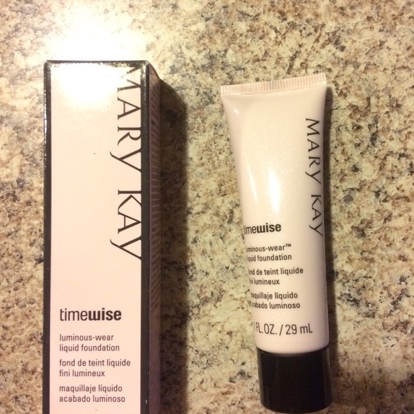 Mary Kay Other - Mary Kay Timewise Luminous Wear Liquid Foundation